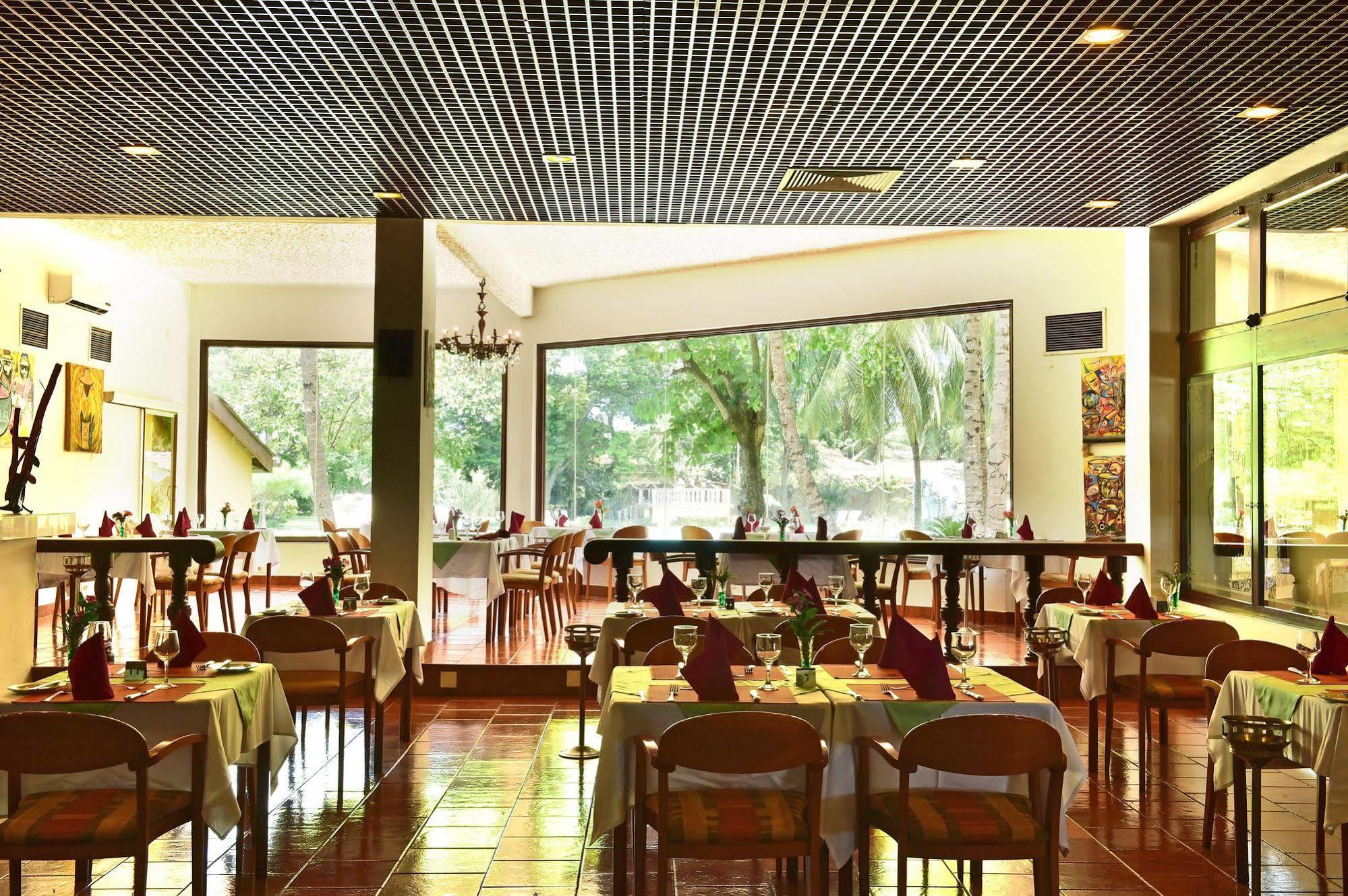 Hotel Pestana Miramar São Tomé Esterno foto